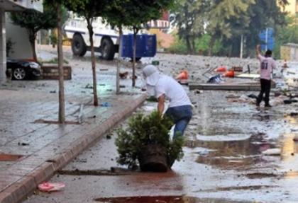 Adana'da Twitter gözaltıları: 7 kişi aranıyor