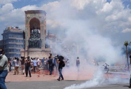 Polis çekildi, eylemciler Gezi Parkı'nda