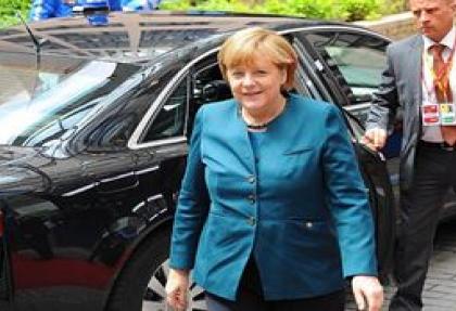 Merkel: "Vizeyi tekrar değerlendireceğiz!"