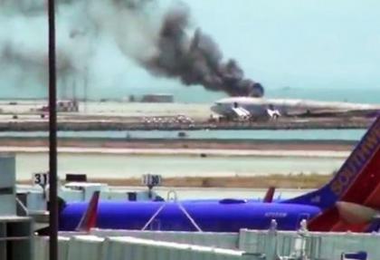 ABD'de acil iniş yapan uçak düştü - video