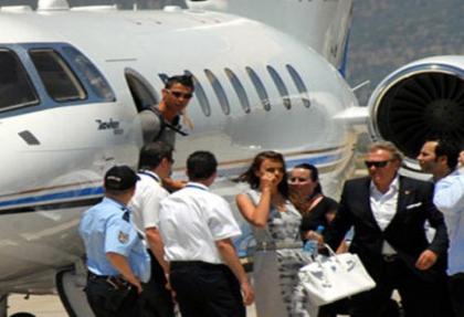 Ronaldo ailesine 4 özel uçak
